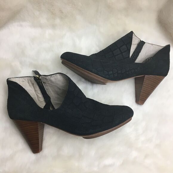 Matt‎ Bernson Jagguar Croc Leather Cutout Heeled Booties - Picture 2 of 10
